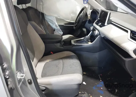 2023 Toyota Rav4 Xle z USA, uszkodzony, nr VIN 2T3W1RFV0PC218493